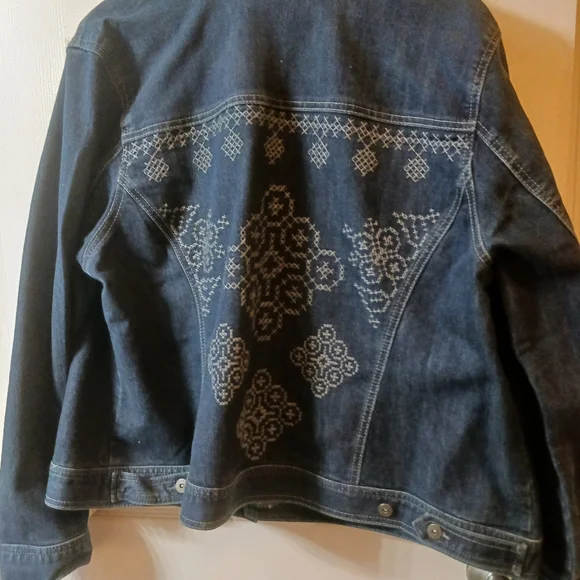 Demin jacket size 20 - Picture 2 of 4